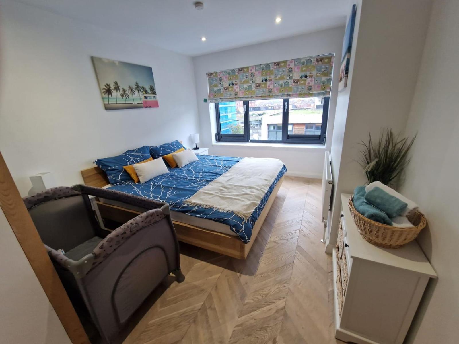 Cosy 1 Bedroom Apartment With Balcony Near Chiswick Лондон Экстерьер фото